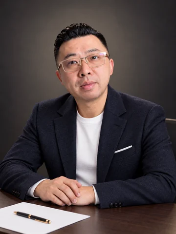 Kenneth Huang肖像